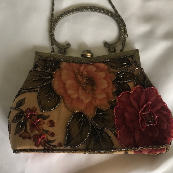 Adorable purse by Purple Pearl - Picture 2 of 4